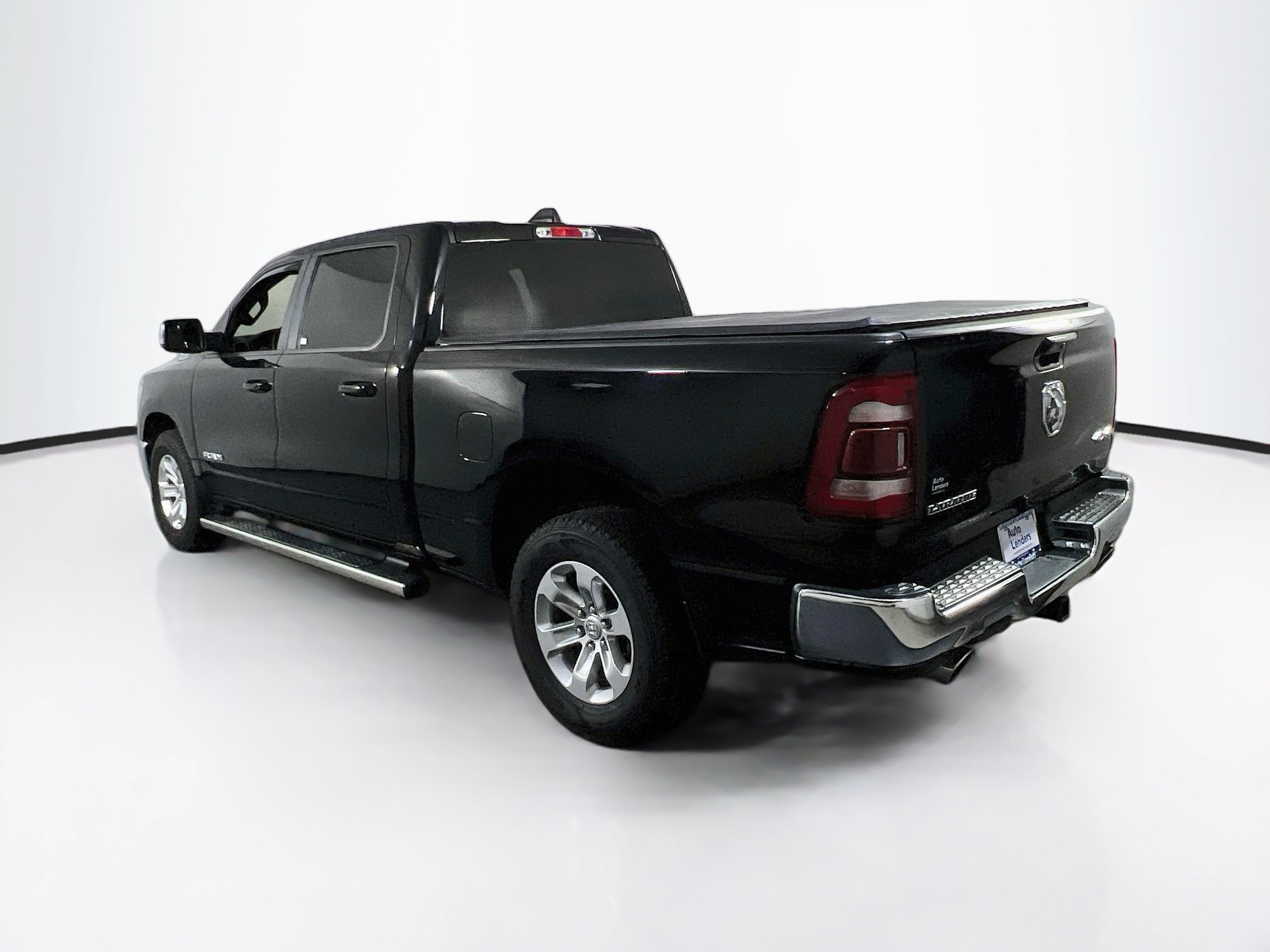 Used 2023 RAM 1500 Laramie AWD/4WD image 7