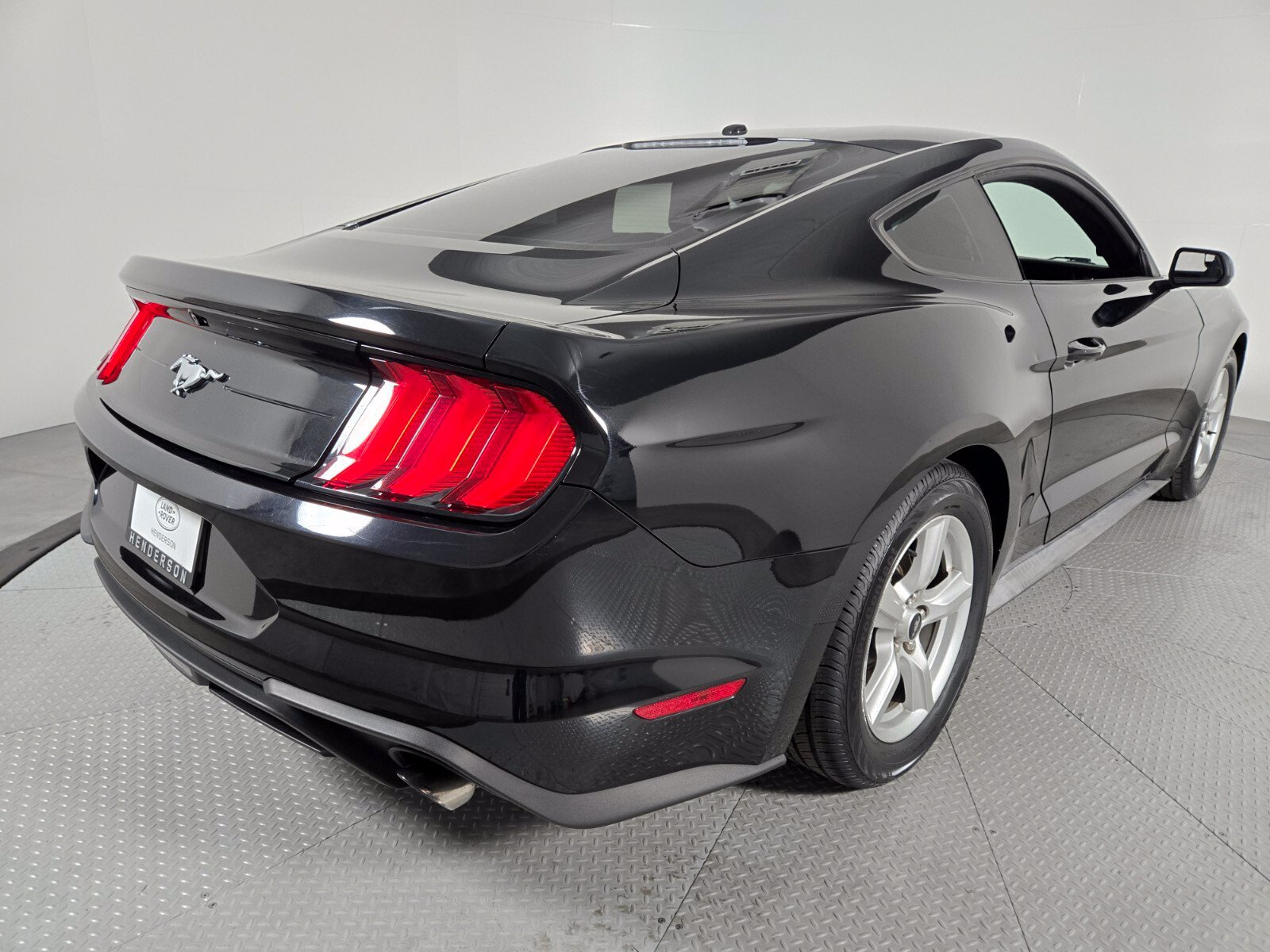 Used 2019 Ford Mustang Coupe w/ Ford Safe & Smart Package RWD image 2