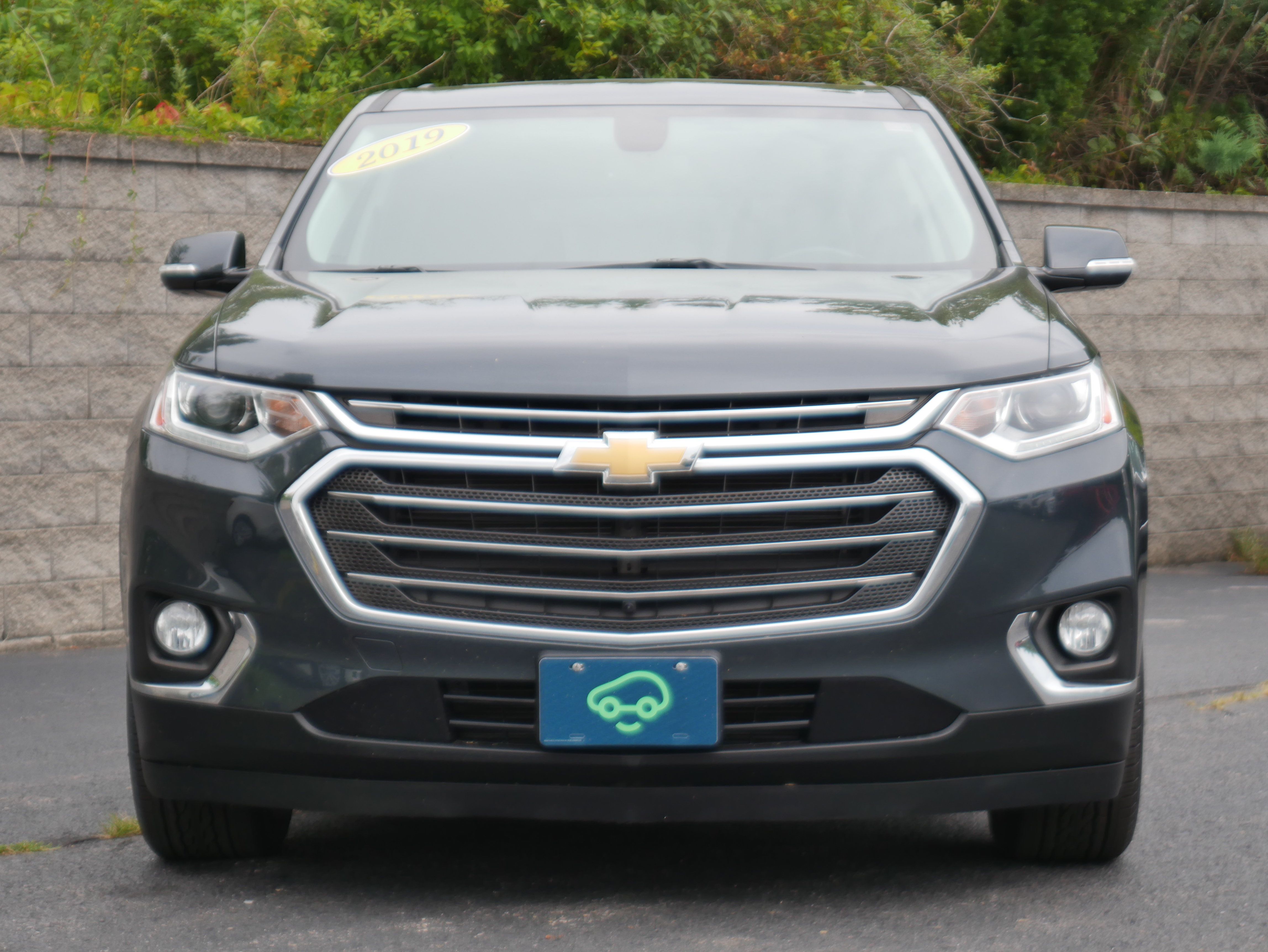 Certified 2019 Chevrolet Traverse LT w/ LT Premium Package AWD/4WD image 2