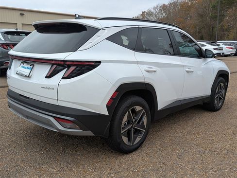 Certified 2025 Hyundai Tucson SEL image 3