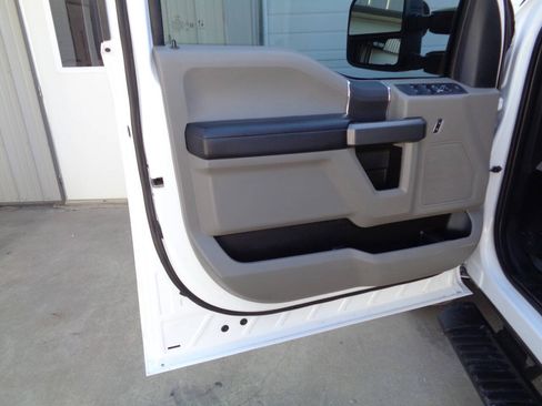 Used 2022 Ford F250 XLT AWD/4WD image 13