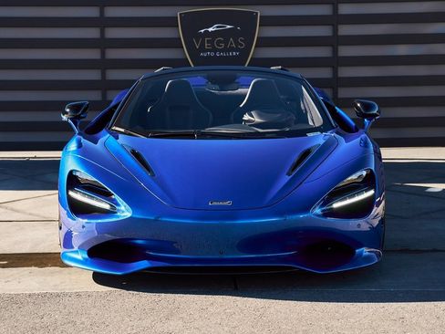 Used 2024 McLaren 750S Spider image 18