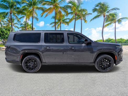 New 2026 Jeep Grand Wagoneer L Limited image 2