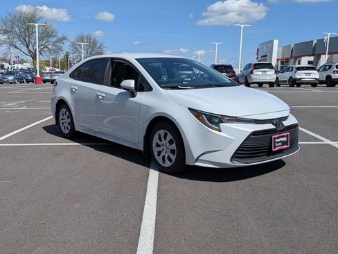 Certified 2026 Toyota Corolla LE FWD image 3