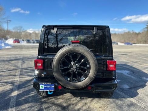 Used 2021 Jeep Wrangler Unlimited Sahara image 7