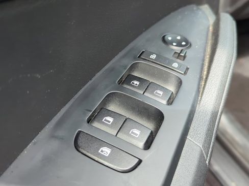 Used 2023 Kia Sportage LX AWD/4WD image 6