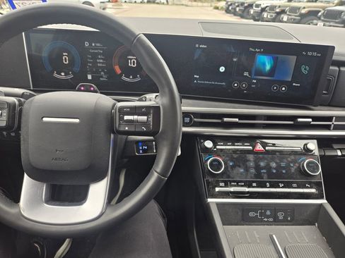 Used 2025 Hyundai Santa Fe XRT image 11