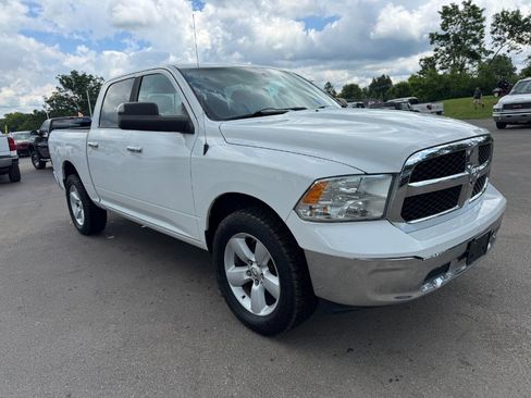 Used 2016 RAM 1500 Classic SLT w/ Luxury Group AWD/4WD image 7