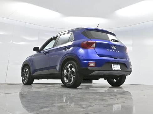 Used 2023 Hyundai Venue Limited w/ Cargo Package image 59