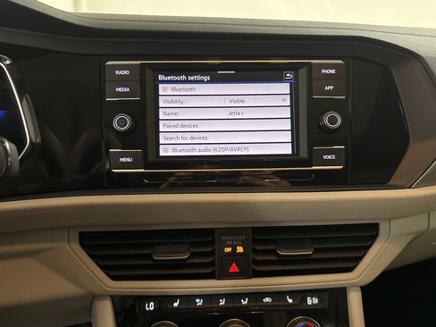 Used 2024 Volkswagen Jetta SE w/ Panoramic Sunroof Package image 16