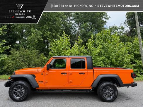 New 2025 Jeep Gladiator Sport image 1