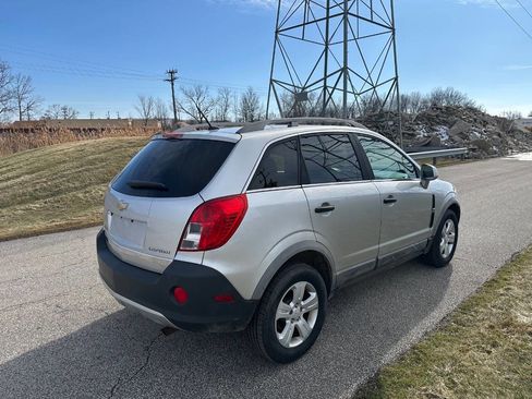 Used 2015 Chevrolet Captiva Sport LS image 4