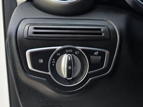 Used 2018 Mercedes-Benz GLC 300 4MATIC image 49