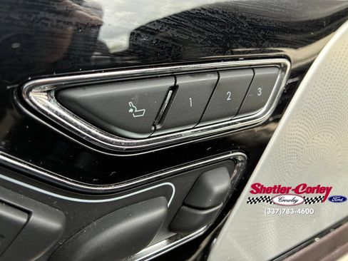 Used 2023 Lincoln Aviator Black Label w/ Dynamic Handling Package AWD/4WD image 33