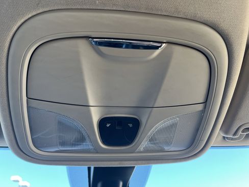 Used 2016 Chrysler 200 Limited w/ Convenience Group image 20