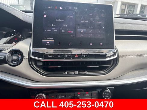 Used 2025 Jeep Compass Limited AWD/4WD image 11