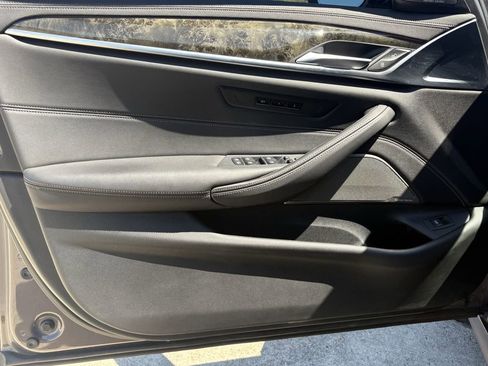 Used 2023 BMW M550i xDrive w/ Executive Package image 10