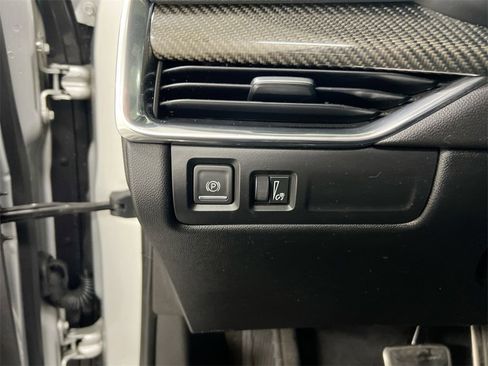 Used 2020 Cadillac XT4 Sport image 17