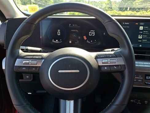 Used 2024 Hyundai Kona SEL AWD/4WD image 19