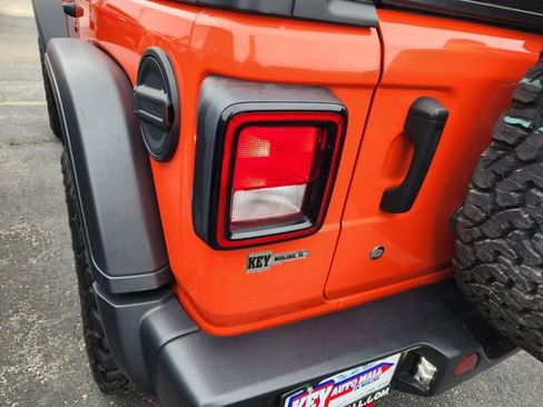 Used 2020 Jeep Wrangler Rubicon w/ Cold Weather Group image 5