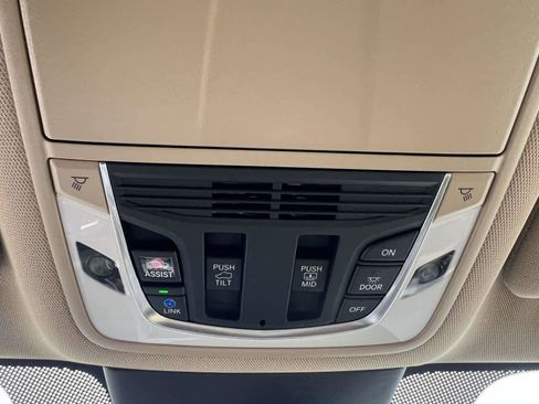 Used 2023 Acura MDX SH-AWD image 35