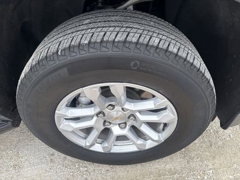 Used 2025 Chevrolet Tahoe LT AWD/4WD image 30