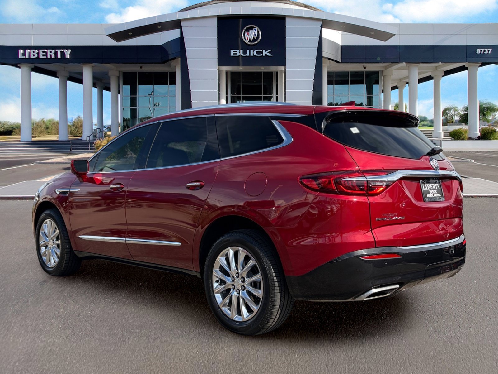 Used 2020 Buick Enclave Essence w/ Sound and Sites Package FWD image 8