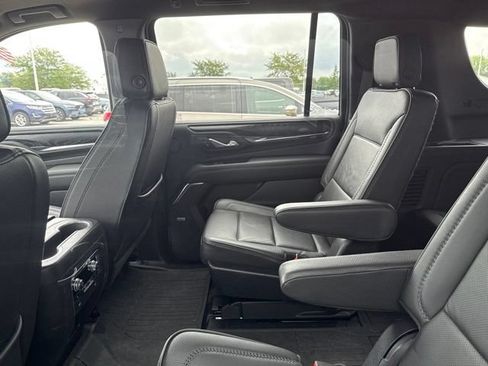 Used 2022 GMC Yukon XL Denali AWD/4WD image 12