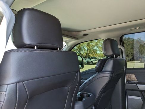 Used 2025 Ford F450 Lariat w/ Lariat Ultimate Package image 19