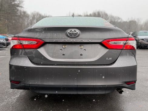 Used 2020 Toyota Camry LE image 10