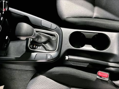 Used 2025 Kia Soul LX FWD image 17