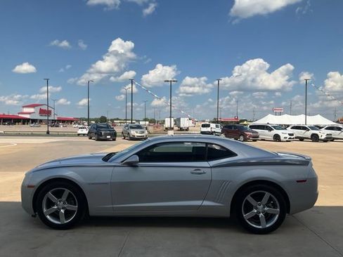 Used 2011 Chevrolet Camaro LT RWD image 26