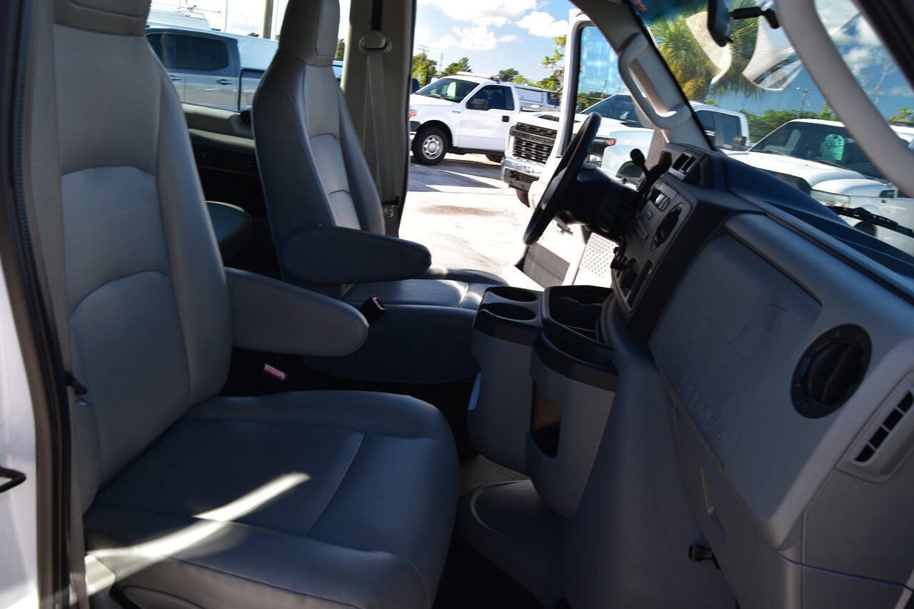 Used 2012 Ford E-350 and Econoline 350 XL w/ PWR Windows & Locks Group RWD image 10