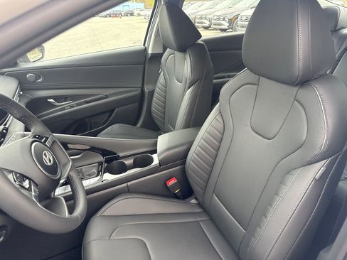 New 2026 Hyundai Elantra Limited FWD image 33