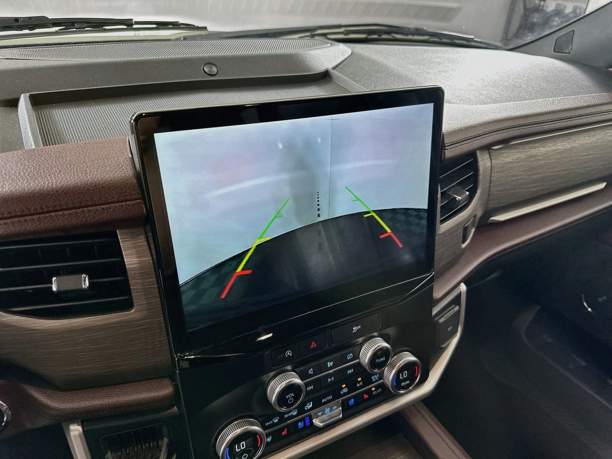 Used 2024 Ford Expedition Limited RWD image 22