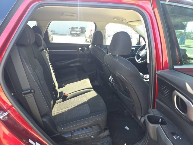 Used 2021 Kia Sorento LX FWD image 12