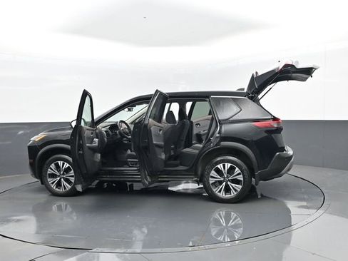Used 2023 Nissan Rogue SV image 29