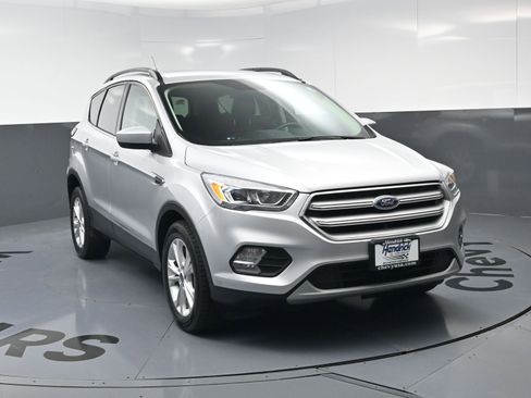 Used 2019 Ford Escape SEL image 3