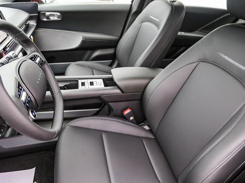 New 2025 Hyundai Ioniq 6 SEL image 17