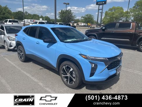 Used 2024 Chevrolet Trax RS w/ Driver Confidence Package FWD image 1