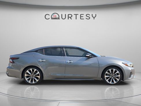 Certified 2023 Nissan Maxima Platinum w/ Sport Mat Group FWD image 9