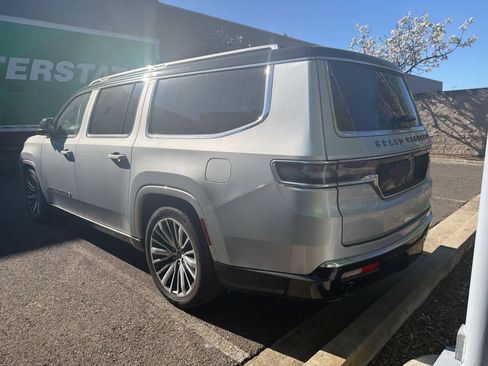 Used 2024 Jeep Grand Wagoneer L Series III image 3