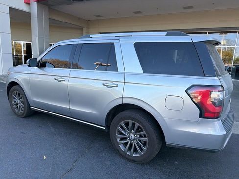 Used 2021 Ford Expedition Limited image 4