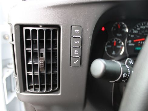 Used 2025 Chevrolet Express 2500 w/ Driver Convenience Package RWD image 27