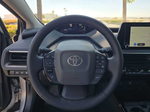 Certified 2026 Toyota Prius XLE FWD image 23