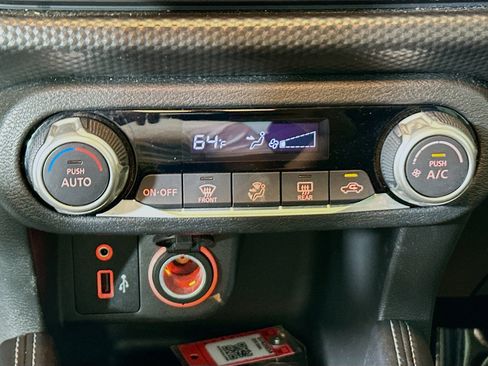 Used 2018 Nissan Kicks SV FWD image 23