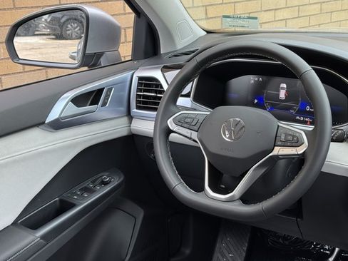 New 2026 Volkswagen Taos SE AWD/4WD image 16