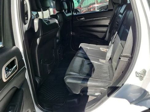 Used 2017 Jeep Grand Cherokee Limited w/ Luxury Group II AWD/4WD image 12