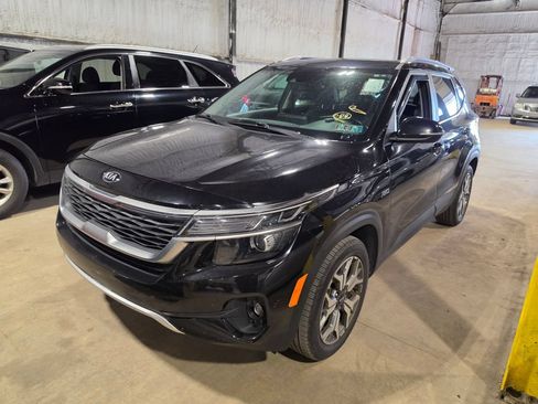 Used 2021 Kia Seltos EX AWD/4WD image 1