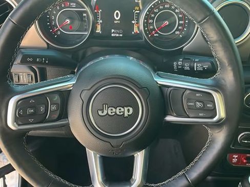Used 2019 Jeep Wrangler Unlimited Rubicon AWD/4WD image 7